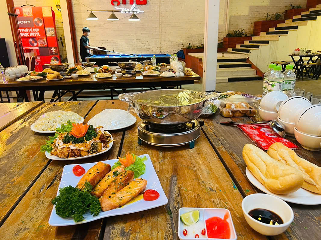 Ship mẹt lợn mán tại nhà ở Định Công