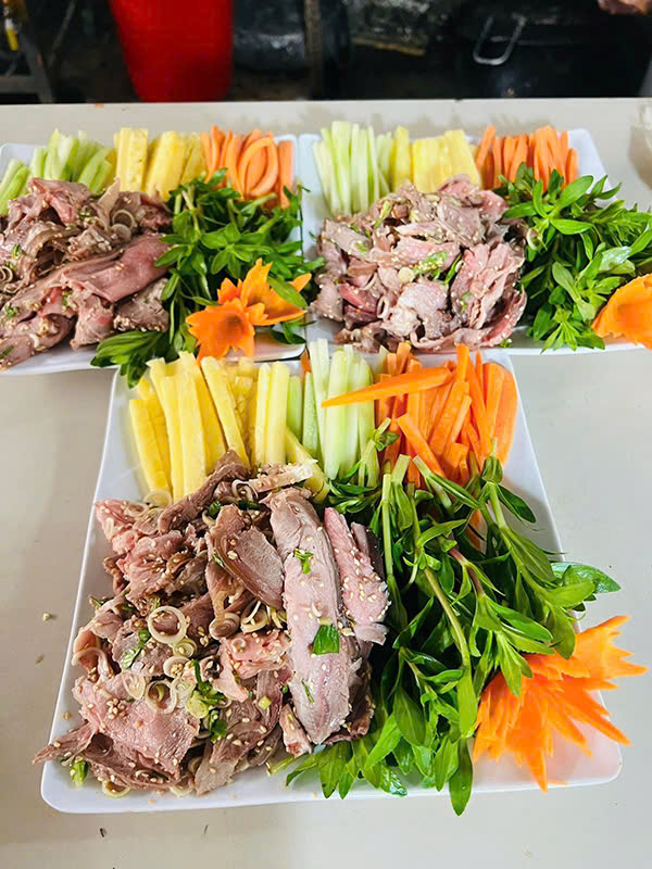 Đặt cỗ cưới ở Hoàng Mai