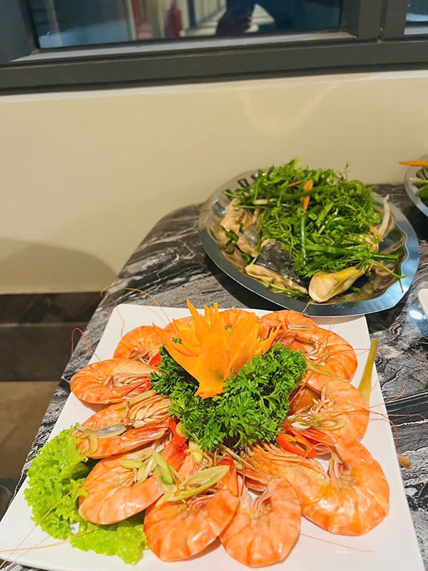 Đặt cỗ 8 tháng 3 ở Hoàng Mai