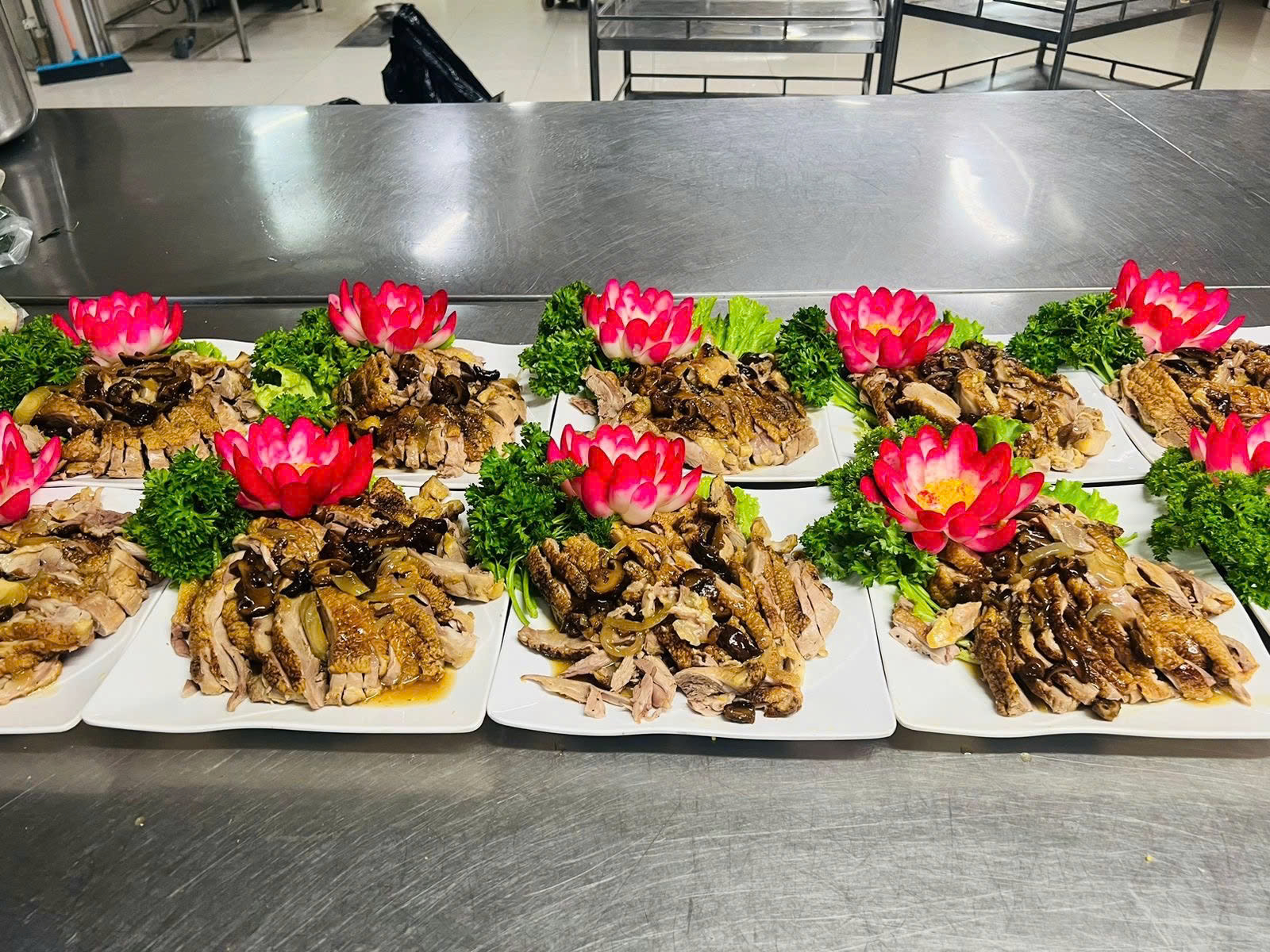 Đặt cỗ noel ở Thịnh Liệt
