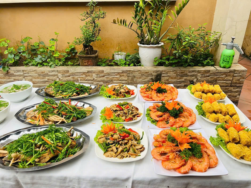 Tổ chức tiệc đứng ở Hoàng Mai