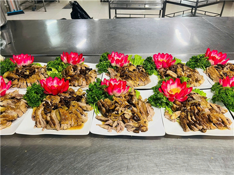 Ảnh Đặt cỗ noel ở Thịnh Liệt