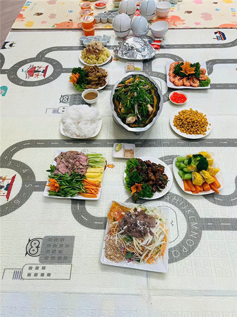 Ảnh Buffet cho sinh viên ở Định Công