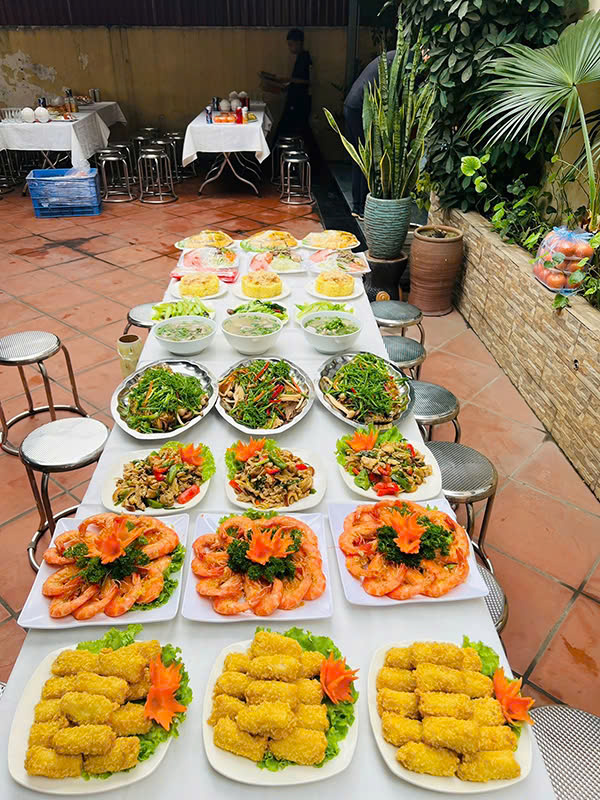 Đặt cỗ công ty ở Vĩnh Hưng
