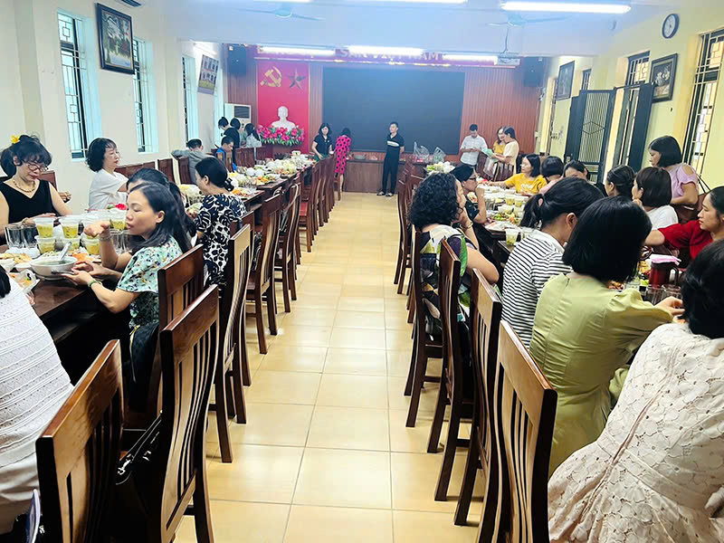 Đặt cỗ dê ở Giáp Bát