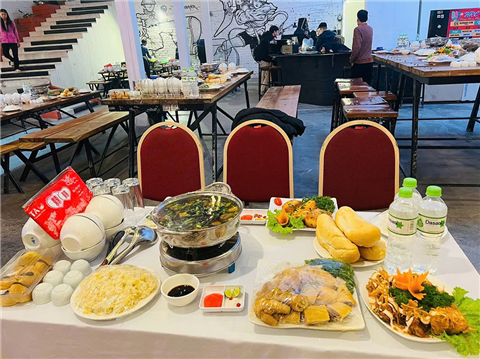 Ảnh Đặt cỗ lợn mán ở Giáp Bát