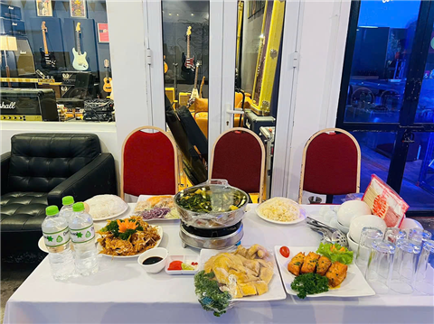 Ảnh Đặt cỗ 20 tháng 10 ở Giáp Bát