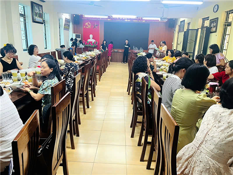 Ảnh Đặt cỗ dê ở Giáp Bát